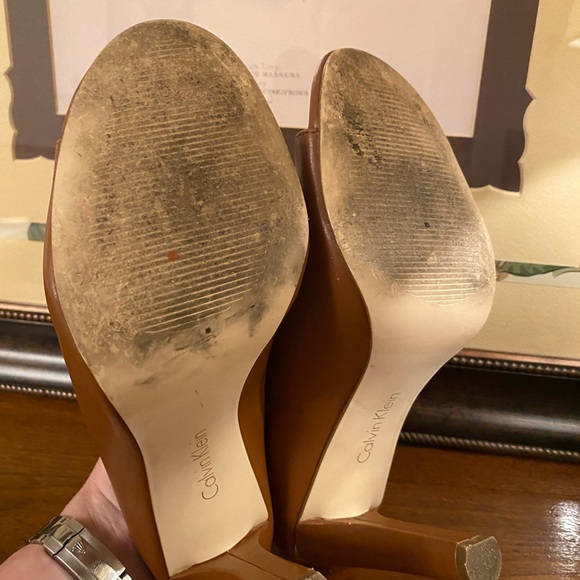 Calvin Klein Allie Cow Kansas Cigar Brown Heeled Peep Toe Mule 6.5. EUC in Box - Picture 11 of 15